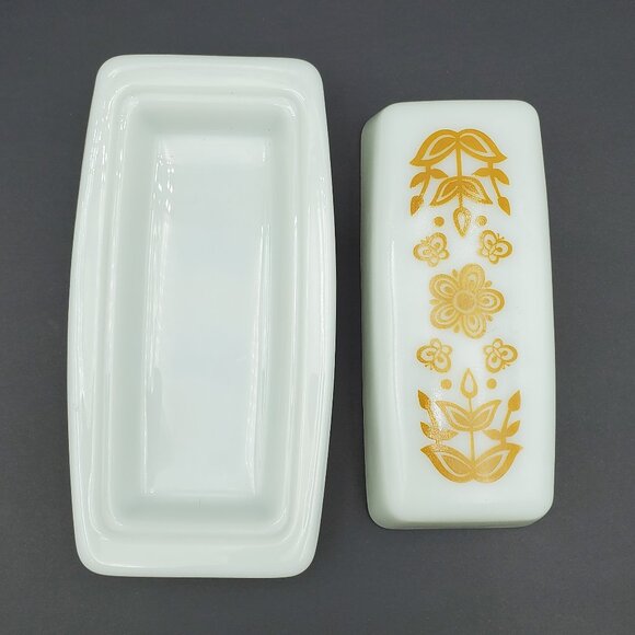 Pyrex Butterfly Gold Covered Butter Dish Gold Flower on White Lidded Butter Dish - Picture 3 of 7